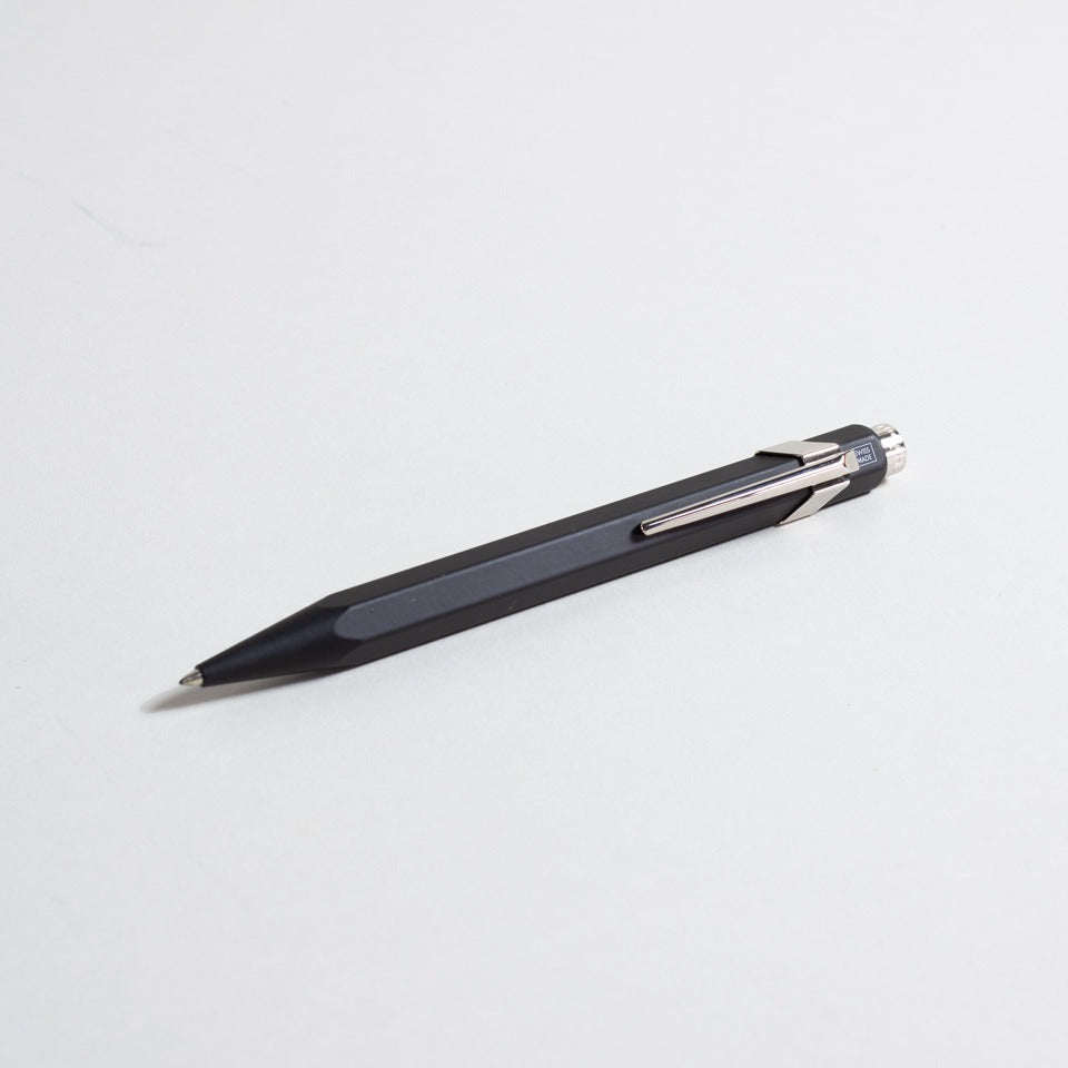Caran d’Ache Rollerball 849 mit Etui