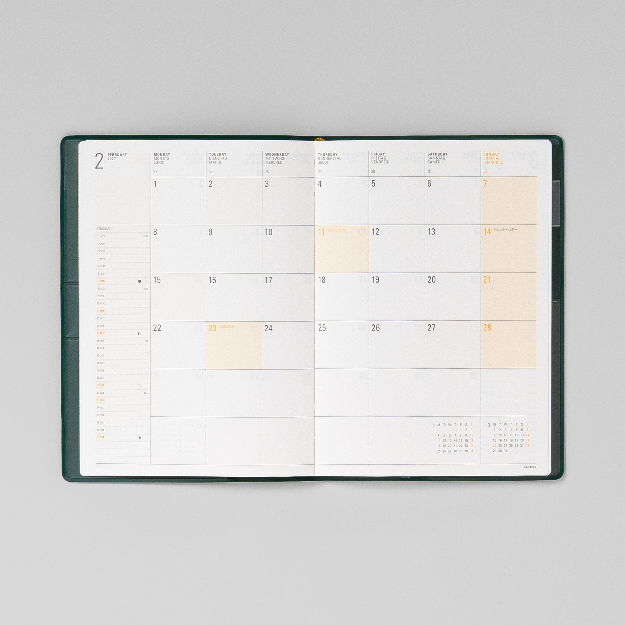 Monatsansicht im Iris B6 Wochenkalender – Doppelseite mit Notizspalte