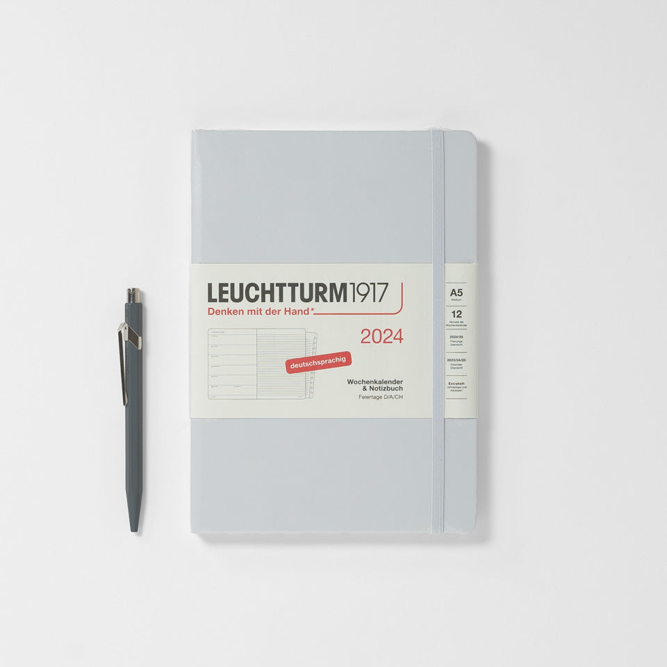 Wochenkalender und Notizbuch 2026 liniert / Hardcover