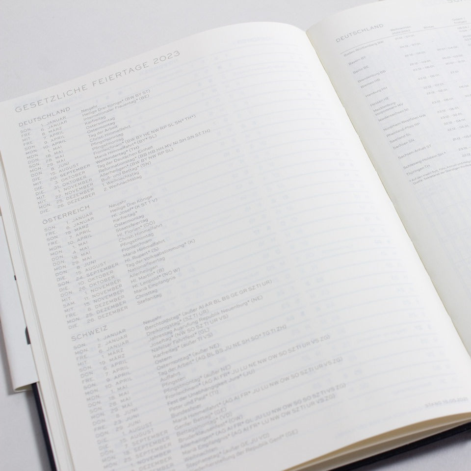 Tageskalender Medium A5 2026 / gepunktet