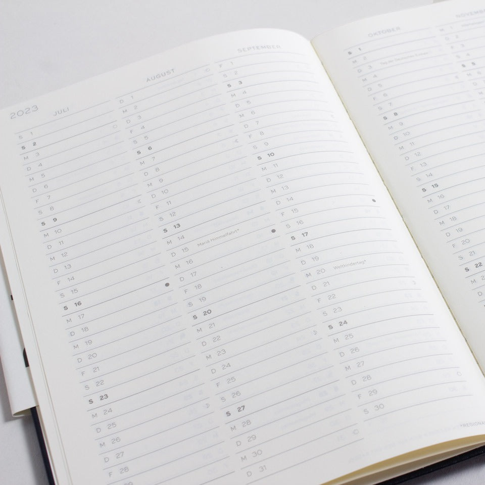 Tageskalender Medium A5 2026 / gepunktet