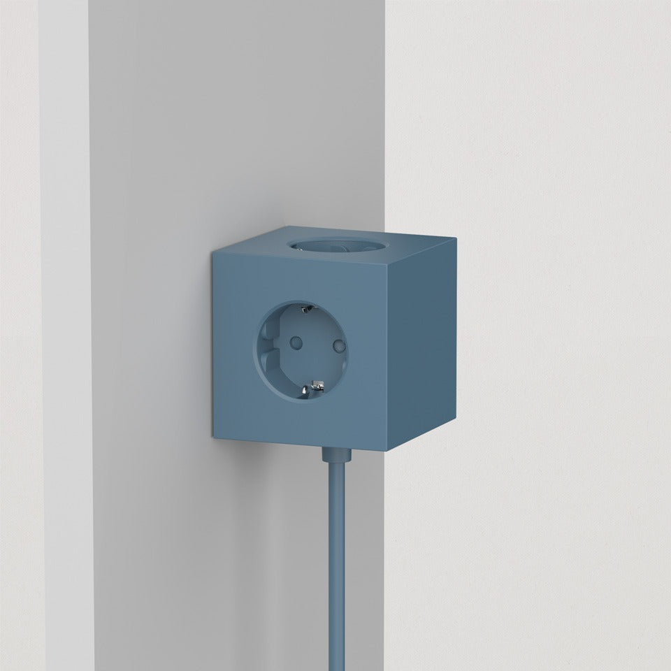 Mehrfachsteckdose in shark blue / Avolt Square 1