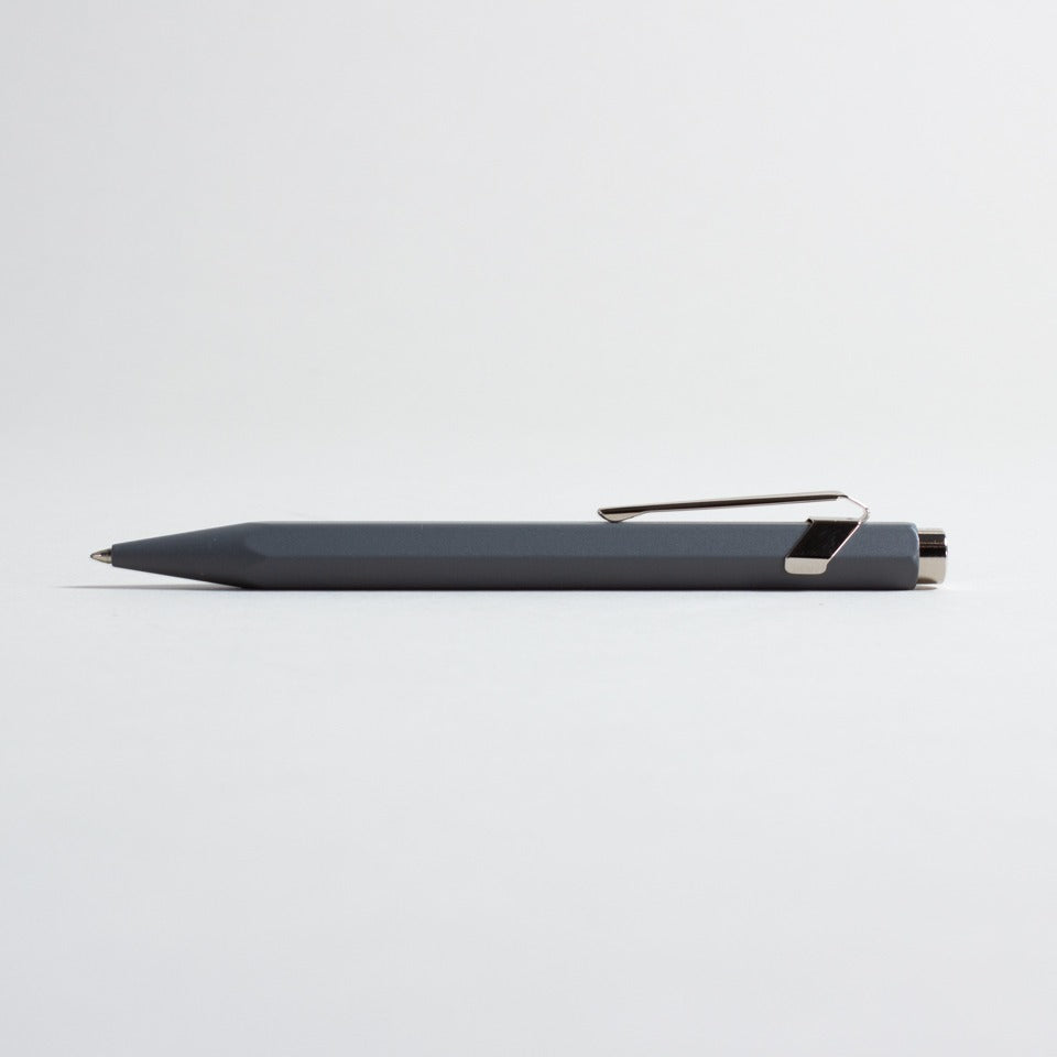 Caran d’Ache Rollerball 849 mit Etui