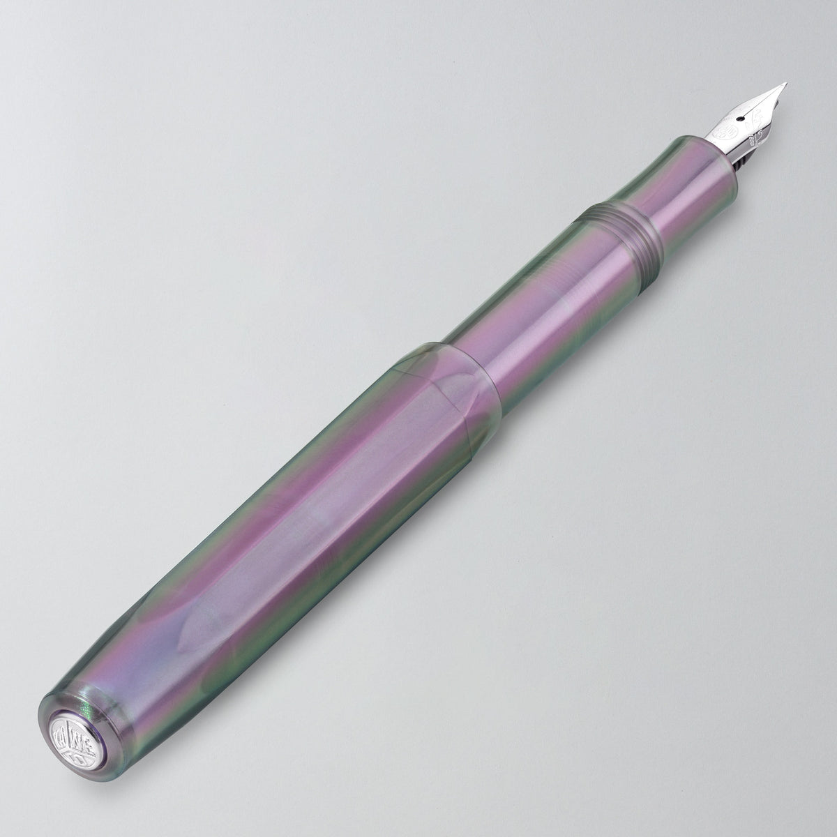 Füllhalter in Shadow Purple mit aufgesteckter Kappe von oben betrachtet
