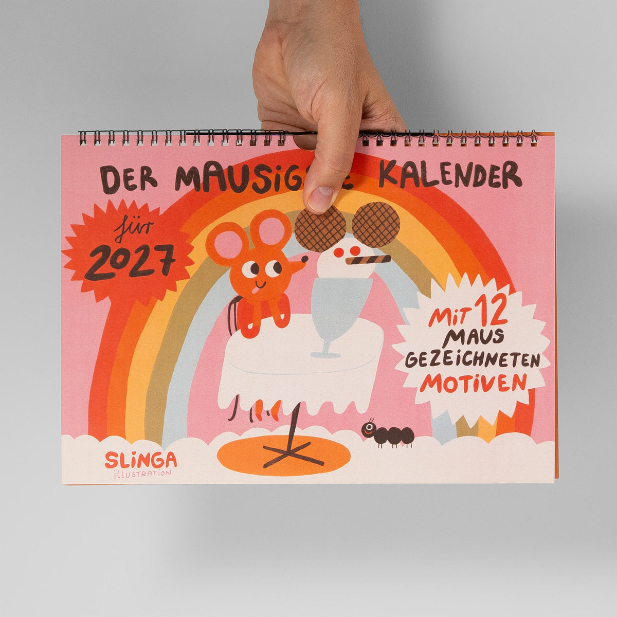 Größenvergleich des Wandkalenders im A4-Querformat, 29,7 x 21 cm